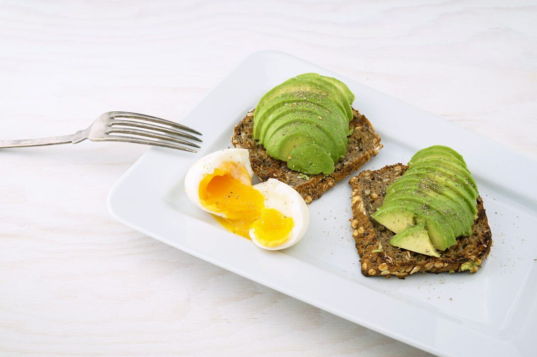 avocado toast with egg
